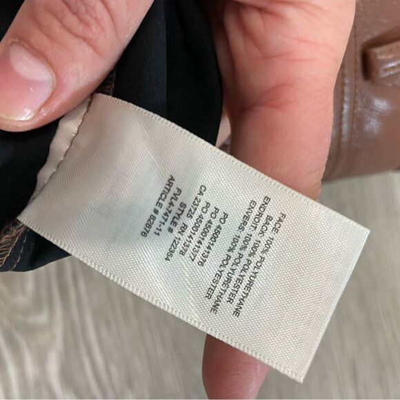 Wilfred Aritzia Chemistry Skirt Brown Faux Leather Stretchy Mini skirt sz 2 - Picture 9 of 10